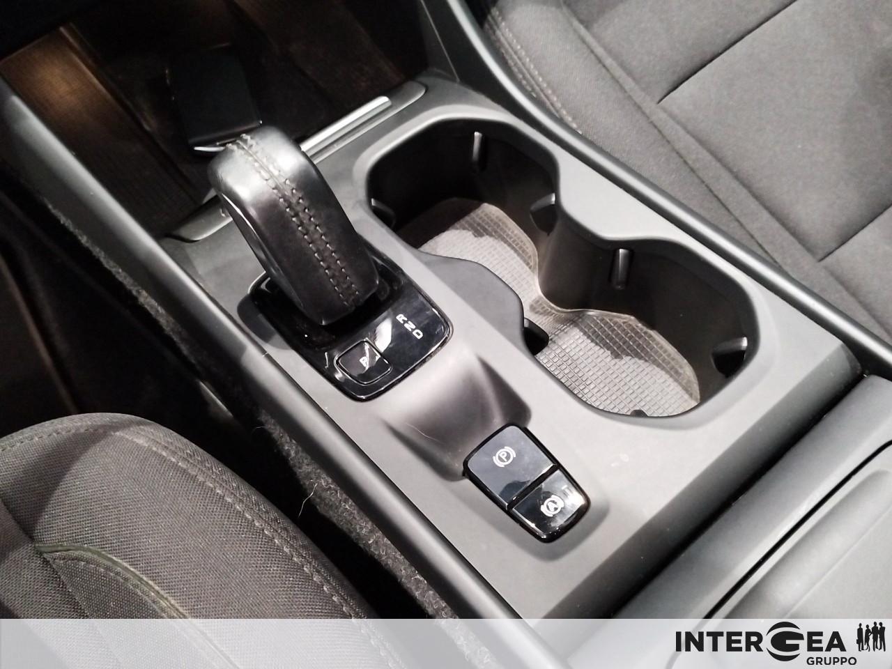 VOLVO XC40 1.5 t2 Momentum Pro auto my21