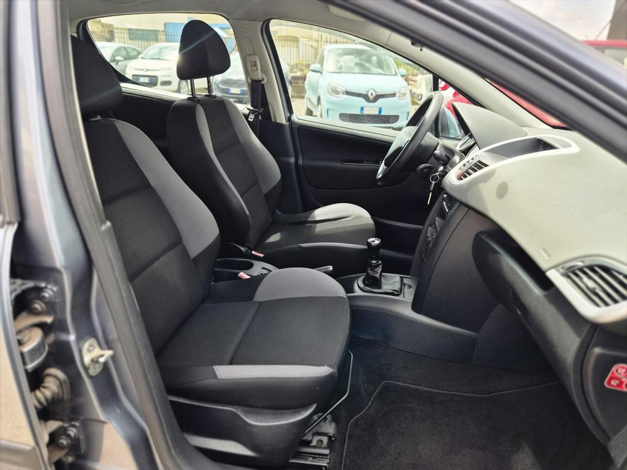 Peugeot 207 1.4 HDi 70CV 5p. ONE Line