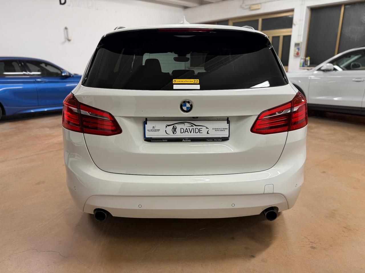 Bmw 220 220i sport tour