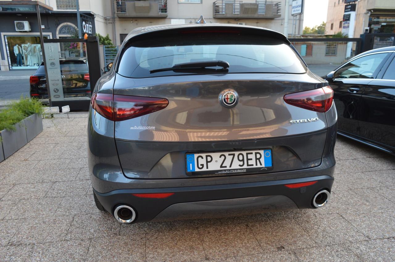 Alfa Romeo Stelvio 2.2 Turbodiesel 150 CV AT8 RWD Super