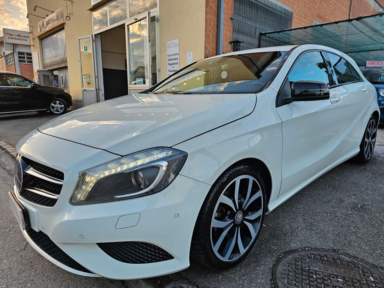 Mercedes-benz A 200 CDI 136cv Sport*Pelle*Bi-Xeno*18*Camera*