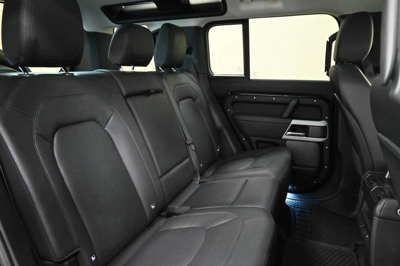 LAND ROVER Defender (2019) Defender 110 3.0D I6...