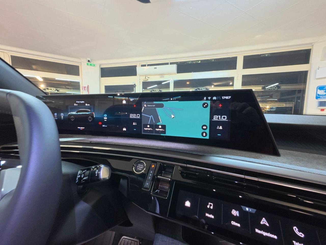 Peugeot 3008 Hybrid 136 e-DCS6 Allure KM ZERO