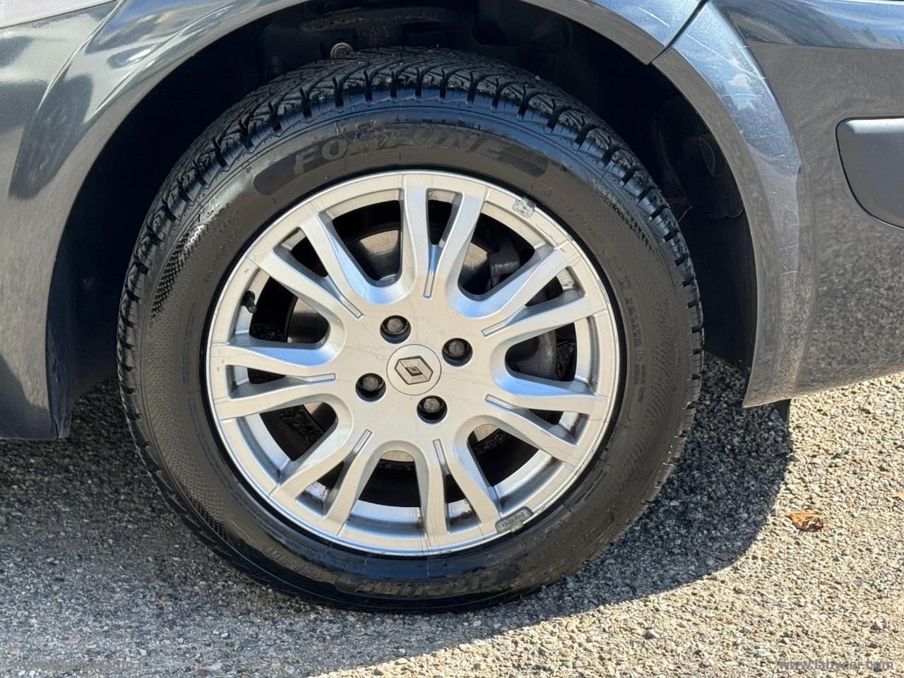 RENAULT Mégane 1.6 SporTour Dynamique