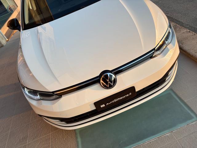 VOLKSWAGEN Golf 2.0 TDI DSG SCR Life TETTO-LUCI AMBIENTE