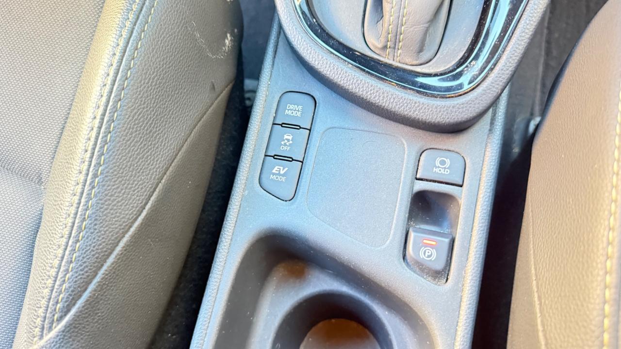 Toyota Yaris Cross 1.5 Hybrid 5p. E-CVT AWD-i Lounge LED NAVI KAMERA CLIMA AUTOMATICO CERCHI 17 PDC