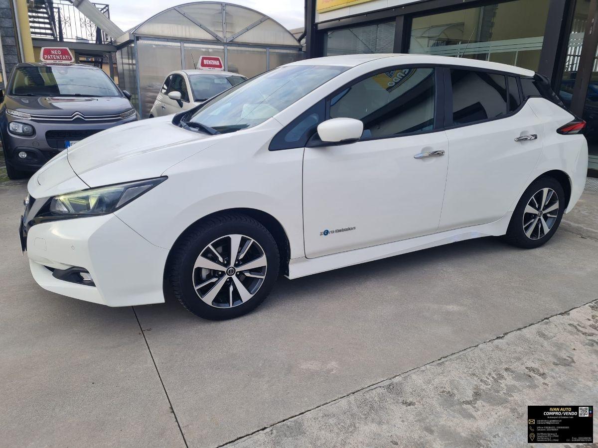NISSAN Leaf Tekna 40 kWh-Elettrica-19.000 Km