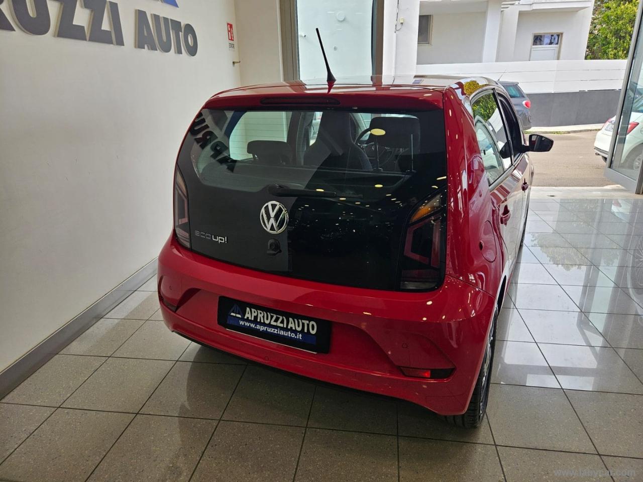 VOLKSWAGEN 1.0 5p. eco high up! BMT