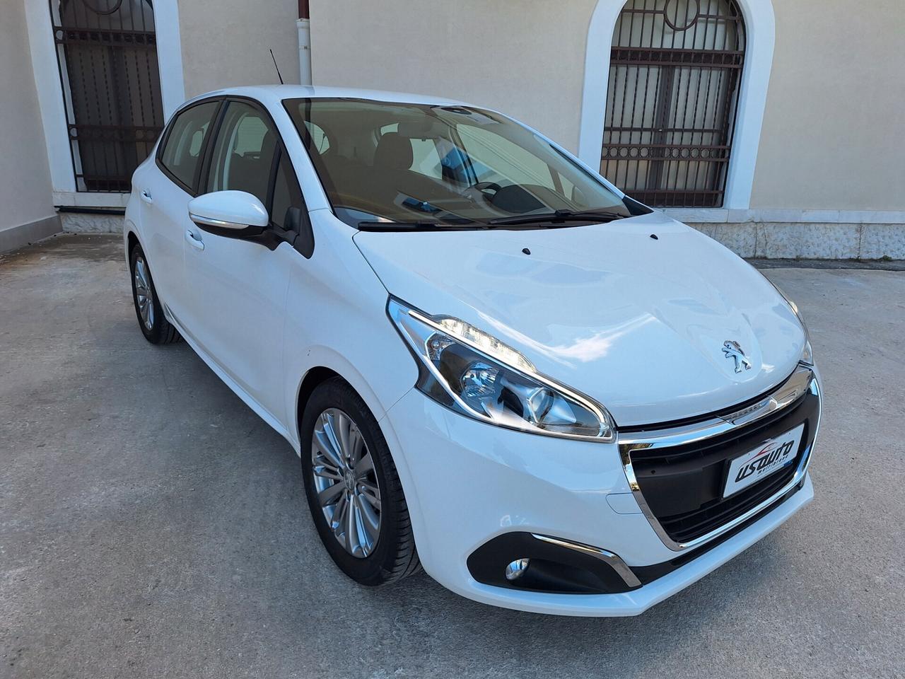 Peugeot 208 1.5 hdi 100 cv NAVI/CARPLAY 2019