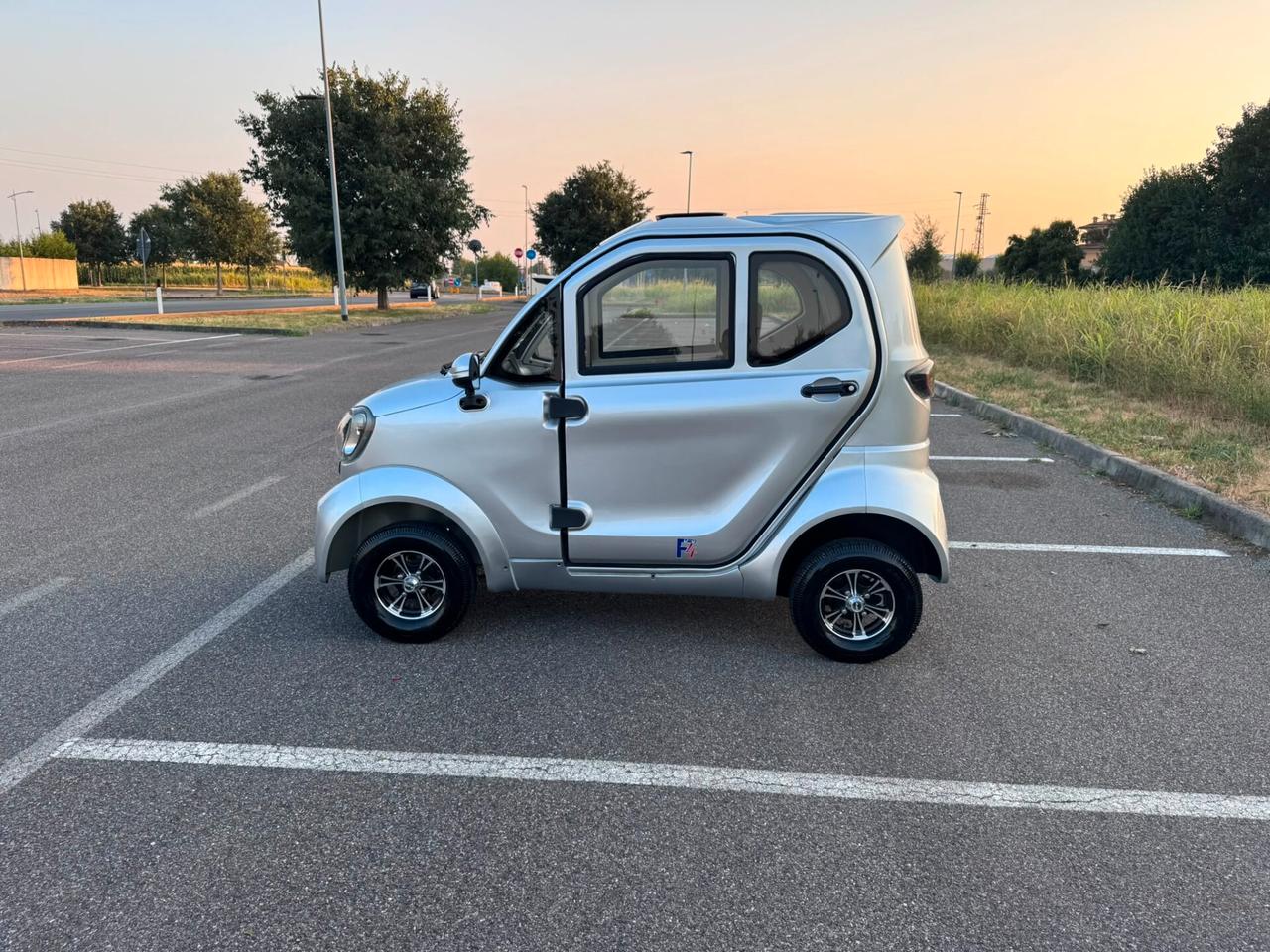 UFO Magnum Ecobike F4 scooter elettrico