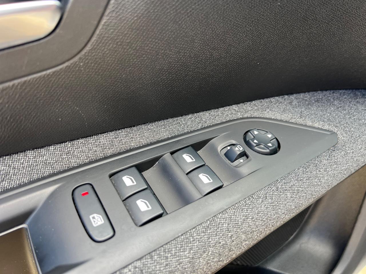 Peugeot 3008 1.5 BlueHDi 130 EAT8