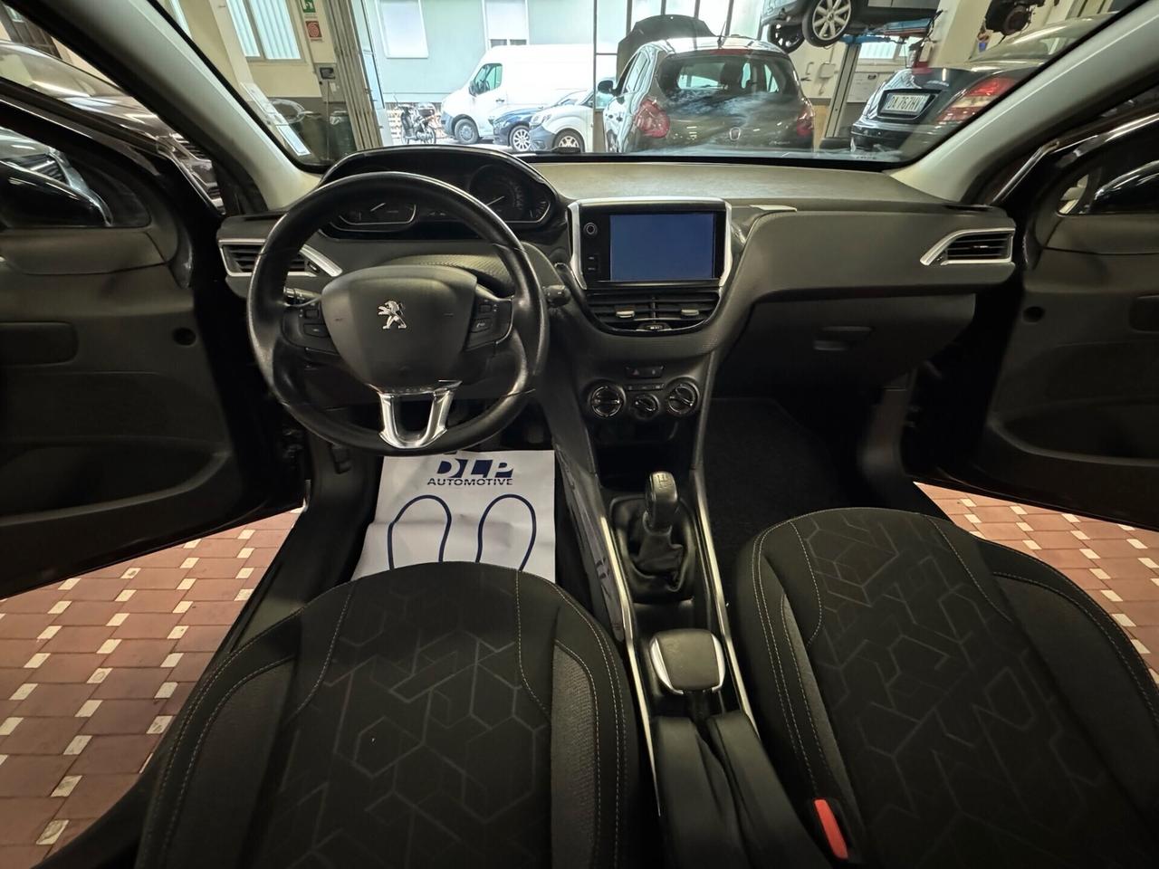 Peugeot 2008 PureTech 82 Active - IDEALE PER NEOPATENTATI