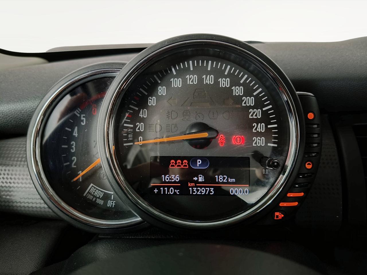 MINI Mini IV F55-F56 2014 - Mini 1.5 Cooper D Business 5p auto