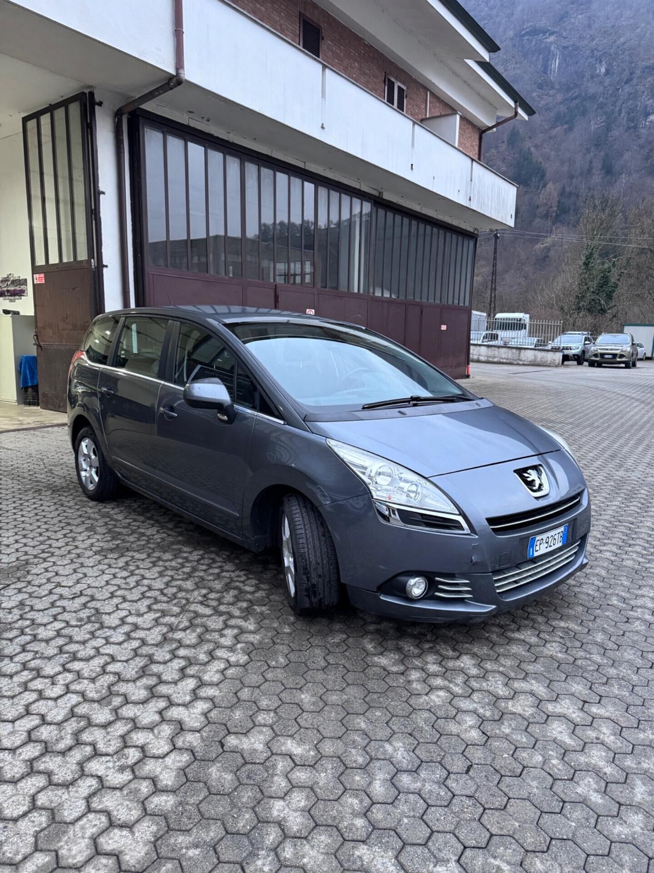 Peugeot 5008 1.6 HDi 112CV Business