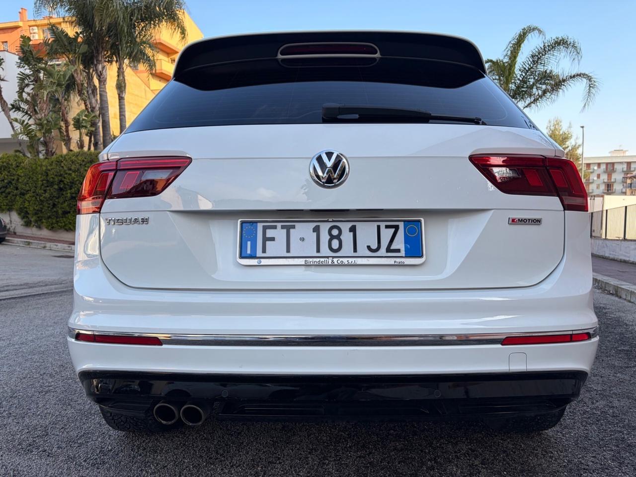 Volkswagen Tiguan 1.6 TDI R-Line strafull !!!