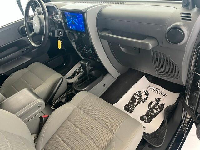 JEEP WRANGLER 3p 3.8L Sahara auto