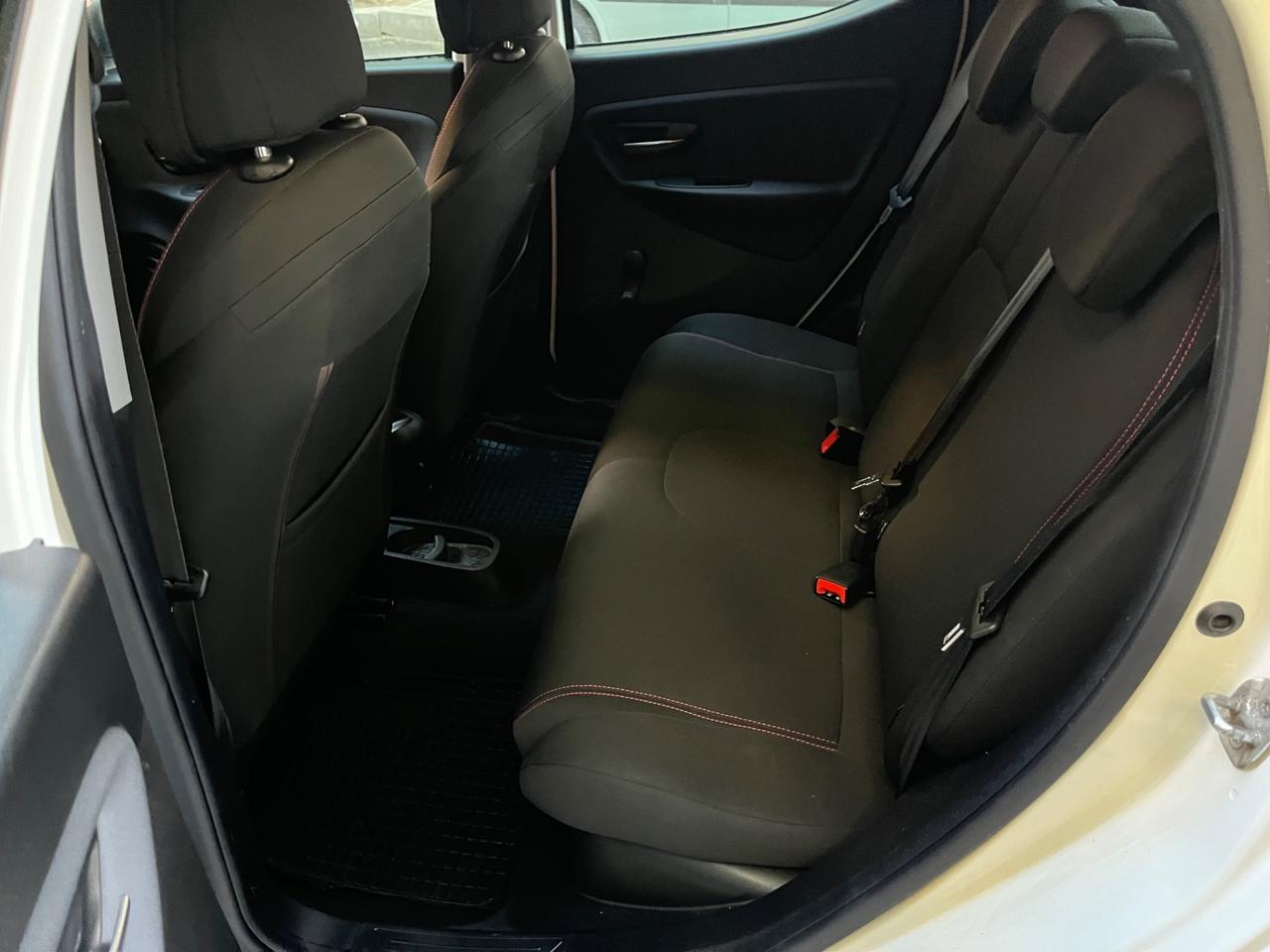Lancia Ypsilon 1.2 69 CV 5 porte S&S Gold