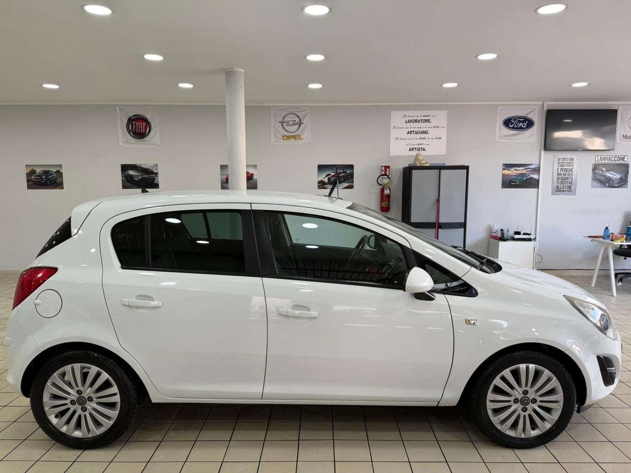 Opel Corsa 1.2 gpl 2014 restyling