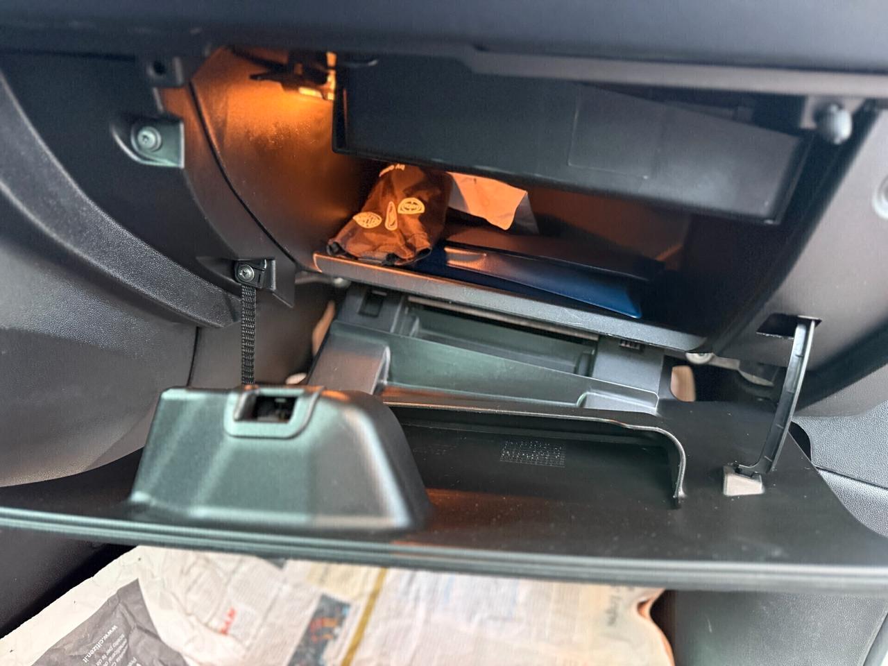 Lancia Delta 1.4 T-Jet 120 CV Gold Ecochic GPL,tetto apribile,pelle,cerchi 17,cruise control,comandi al volante,blu&me,sensori di parcheggio,full