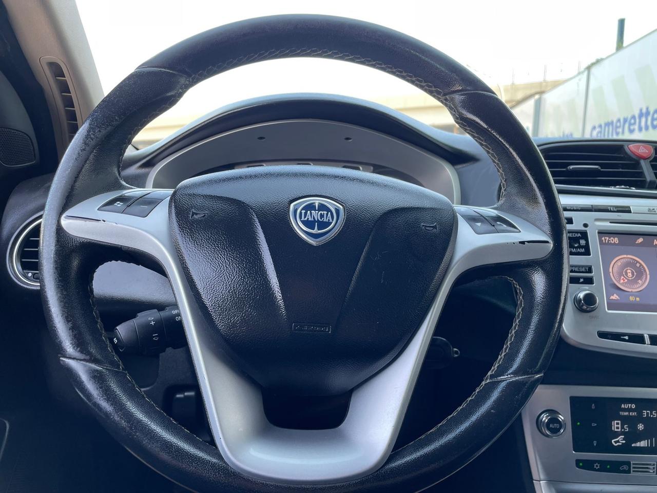 Lancia Delta 1.6 MJT cambio automatico