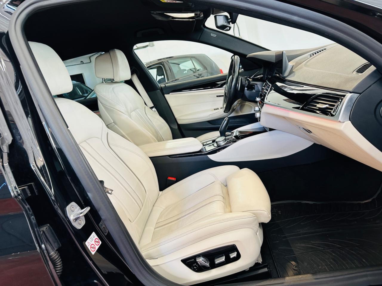 Bmw 530d X-Drive 265CV M-Sport - Garanzia