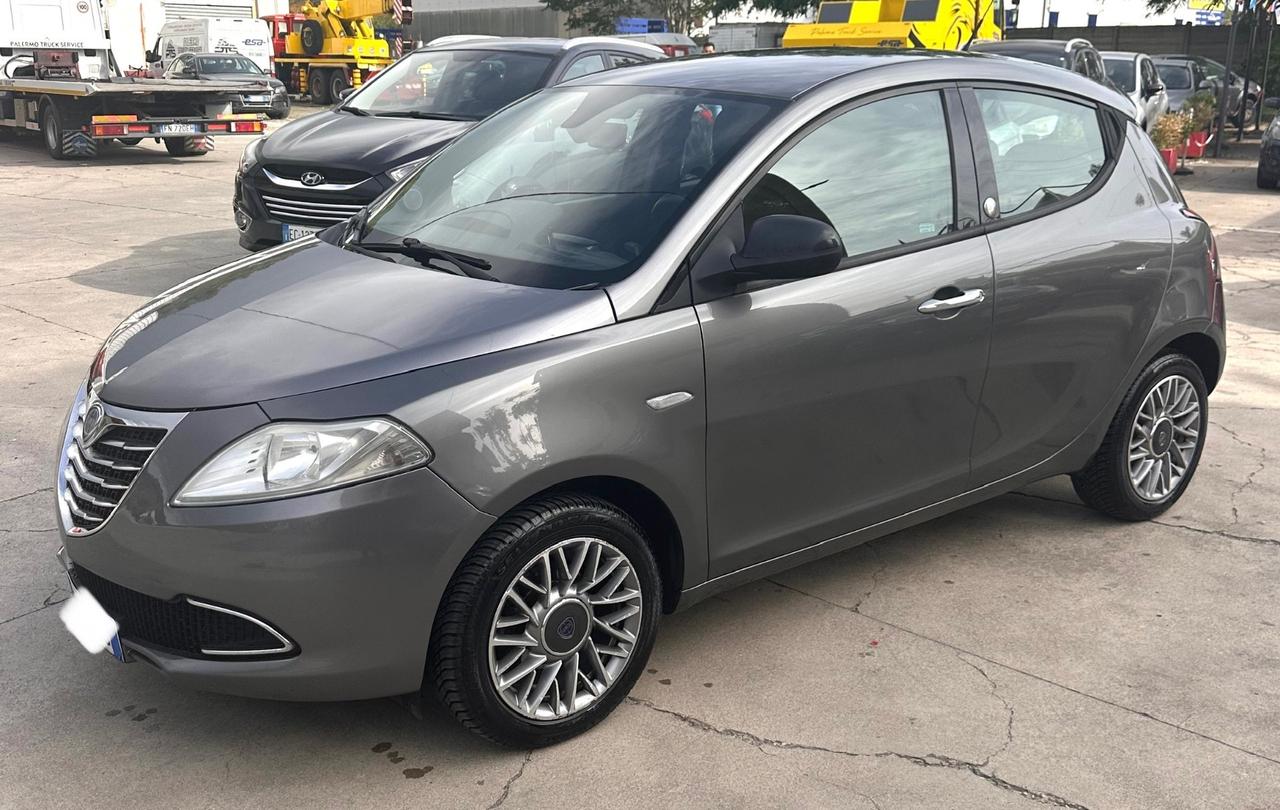 Lancia Ypsilon 1.2 69 CV 5 porte GPL Ecochic Platinum