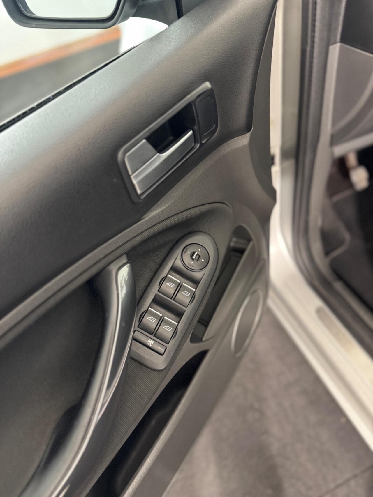 Ford C-Max 1.6 TDCi 90 CV Titanium