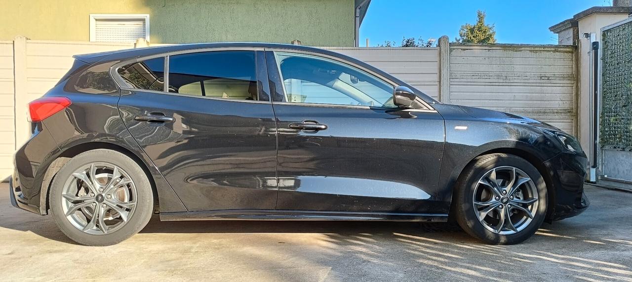 EcoBoost Hybrid 125 CV 5p. ST-Line NEO PATENTATI, PREZZO SOTTOCOSTO!!!!!!!