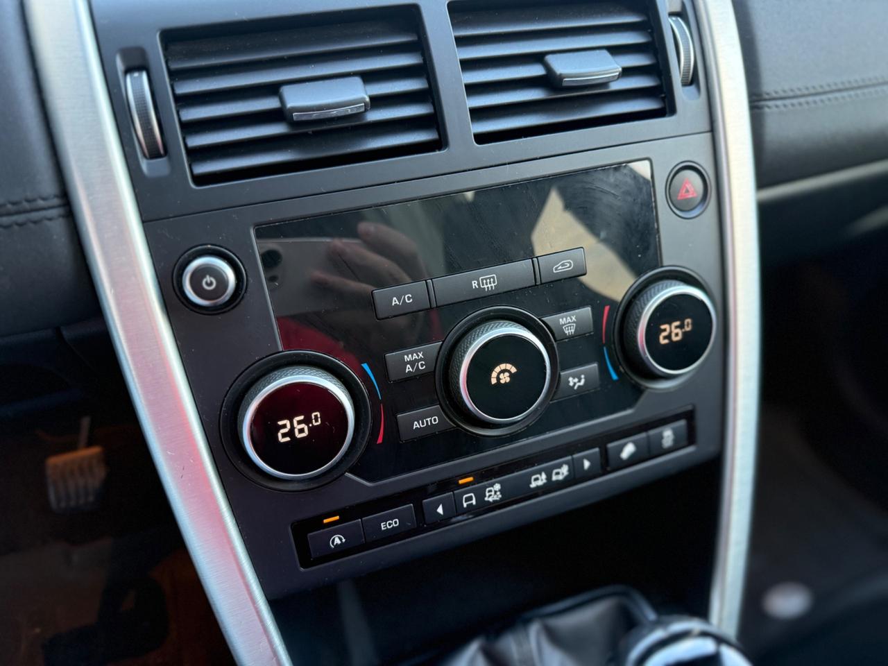 7 POSTI Land Rover Discovery Sport 2.2 TD4 HSE Luxury