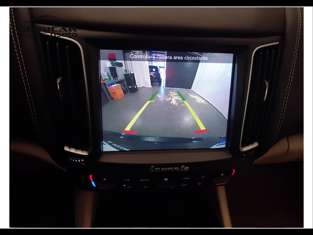 MASERATI Levante - Levante 3.0 V6 250cv auto