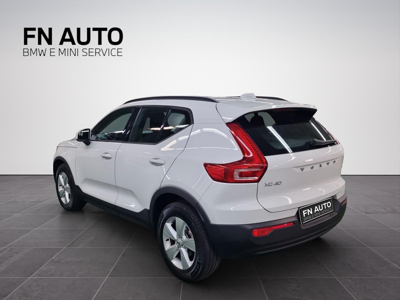 Volvo XC40 T2 Momentum Core