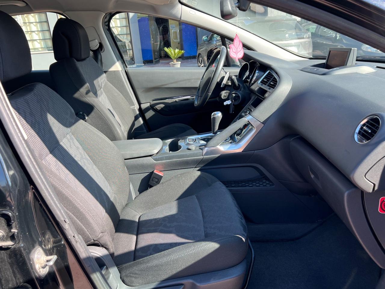 Peugeot 3008 1.6 e-HDi 112CV cambio robotizzato S.&S. Business
