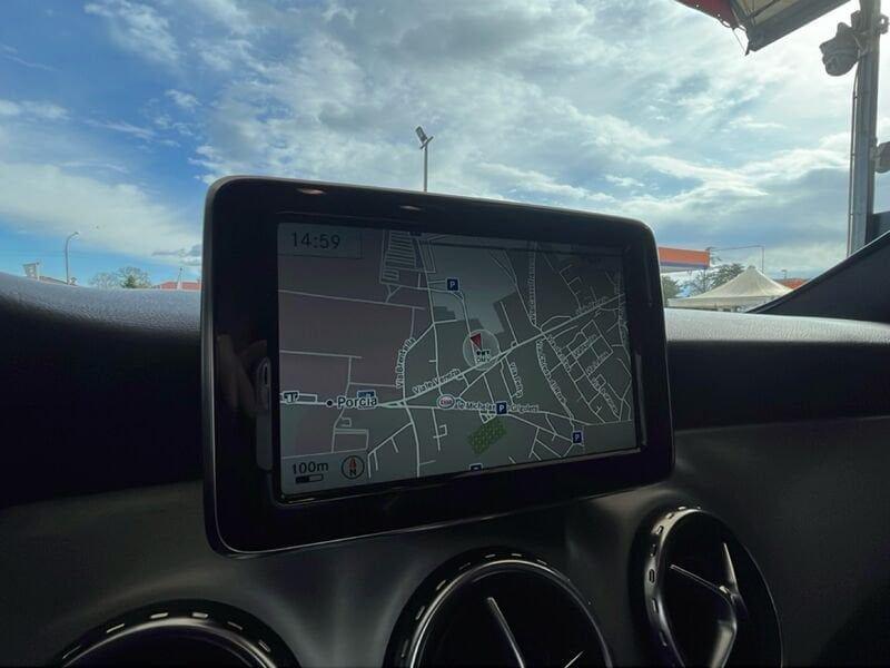 Mercedes-Benz GLA 200 CDI AUTOMATIC Premium