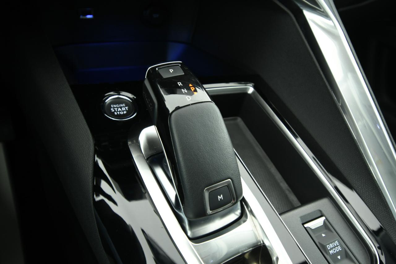 PEUGEOT 5008 1.5 bluehdi Allure Pack s&s 130cv eat8 CAMERA+APP CONNECT