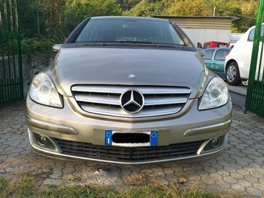 MERCEDES-BENZ B 180 CDI