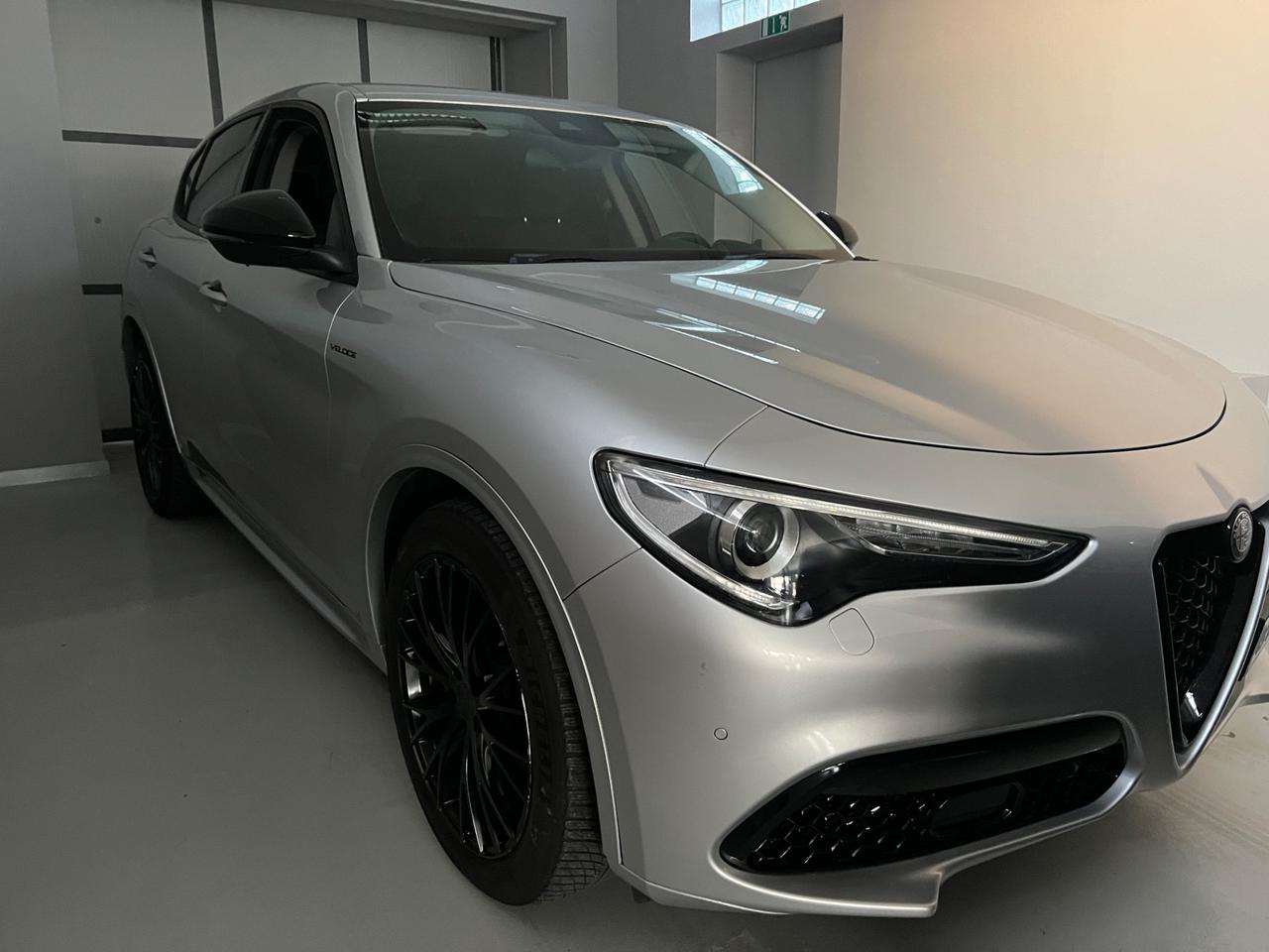 Alfa Romeo Stelvio 2.2 Turbodiesel 160 CV AT8 RWD Super