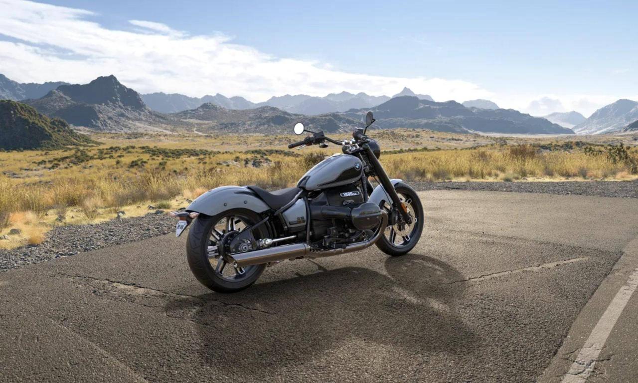 BMW R 18 Blacked Out