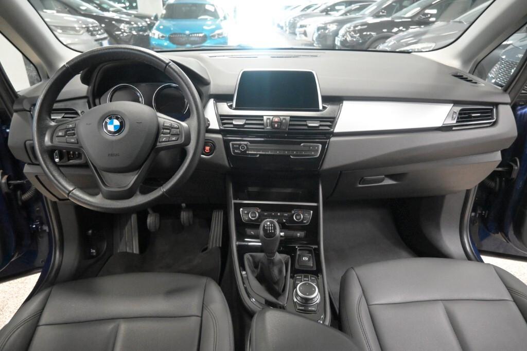 BMW 216D ACTIVE TOURER 116CV 6M. BUSINESS ADVANTAGE ( FARI LED - PELLE - CRUISE - NAVI - PARK ASSISTANT - TELECAMERA POST. )