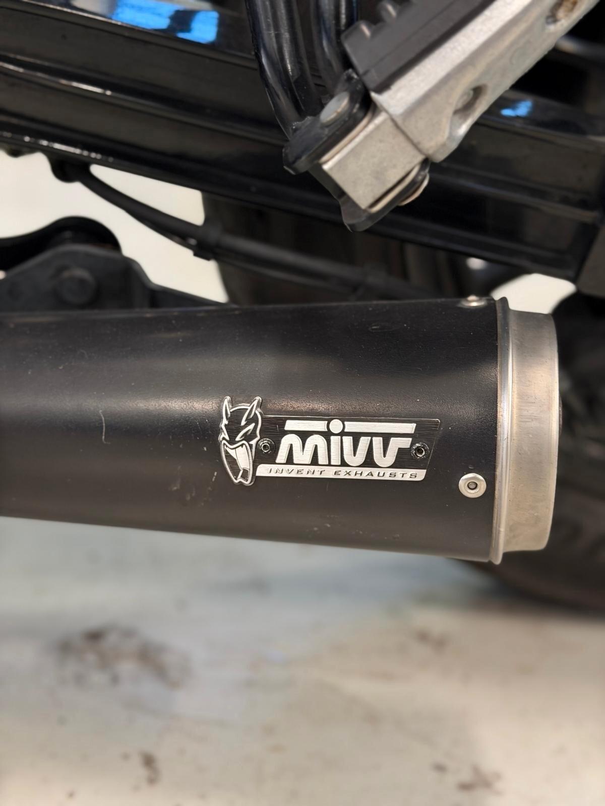 Moto Guzzi V9 bobber