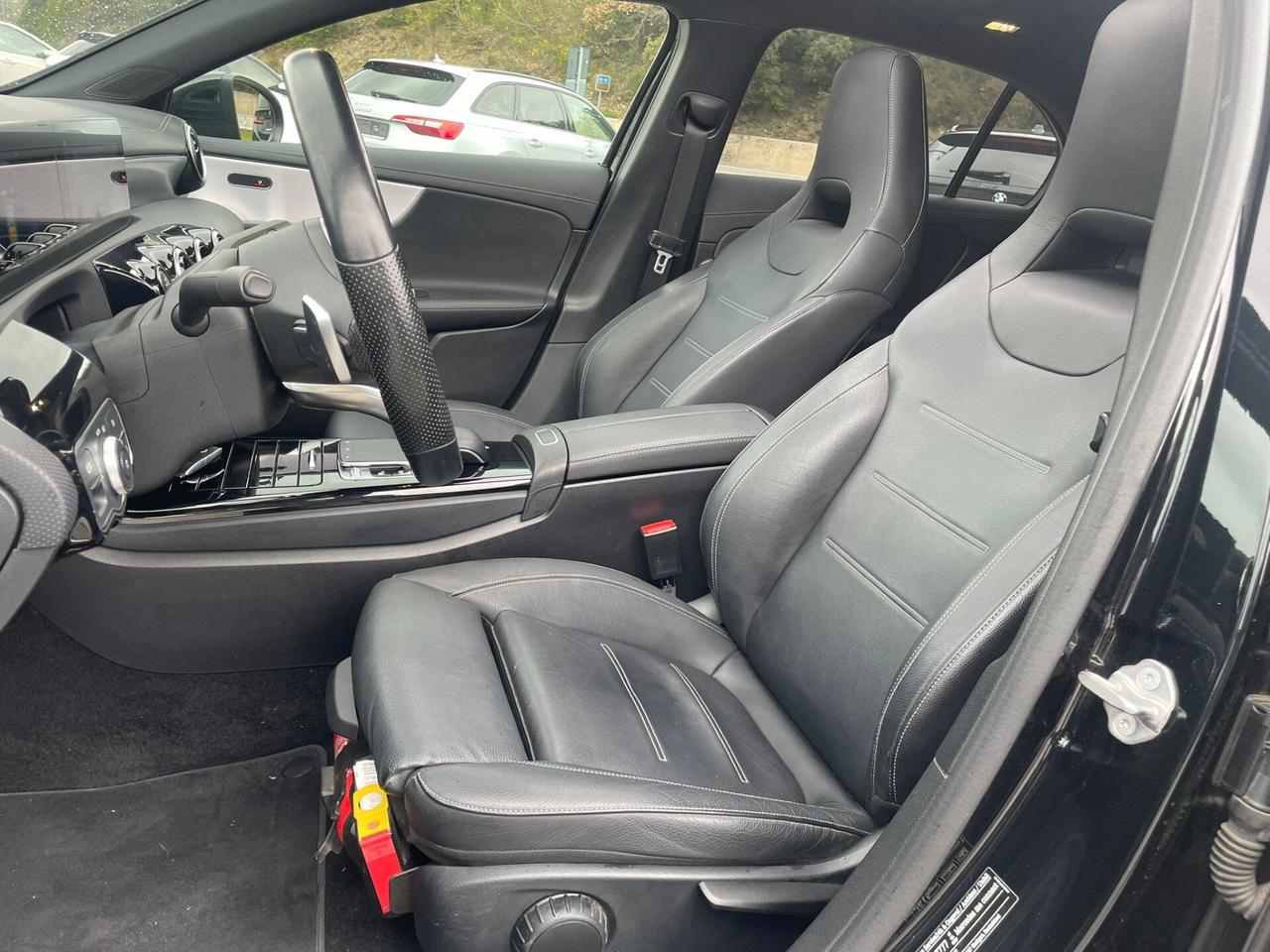 MERCEDES CLASSE A 180d PREMIUM AMG *TETTO*