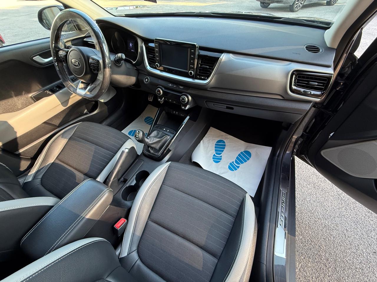 Kia Stonic 1.4 MPI 100 CV - Neopatentati