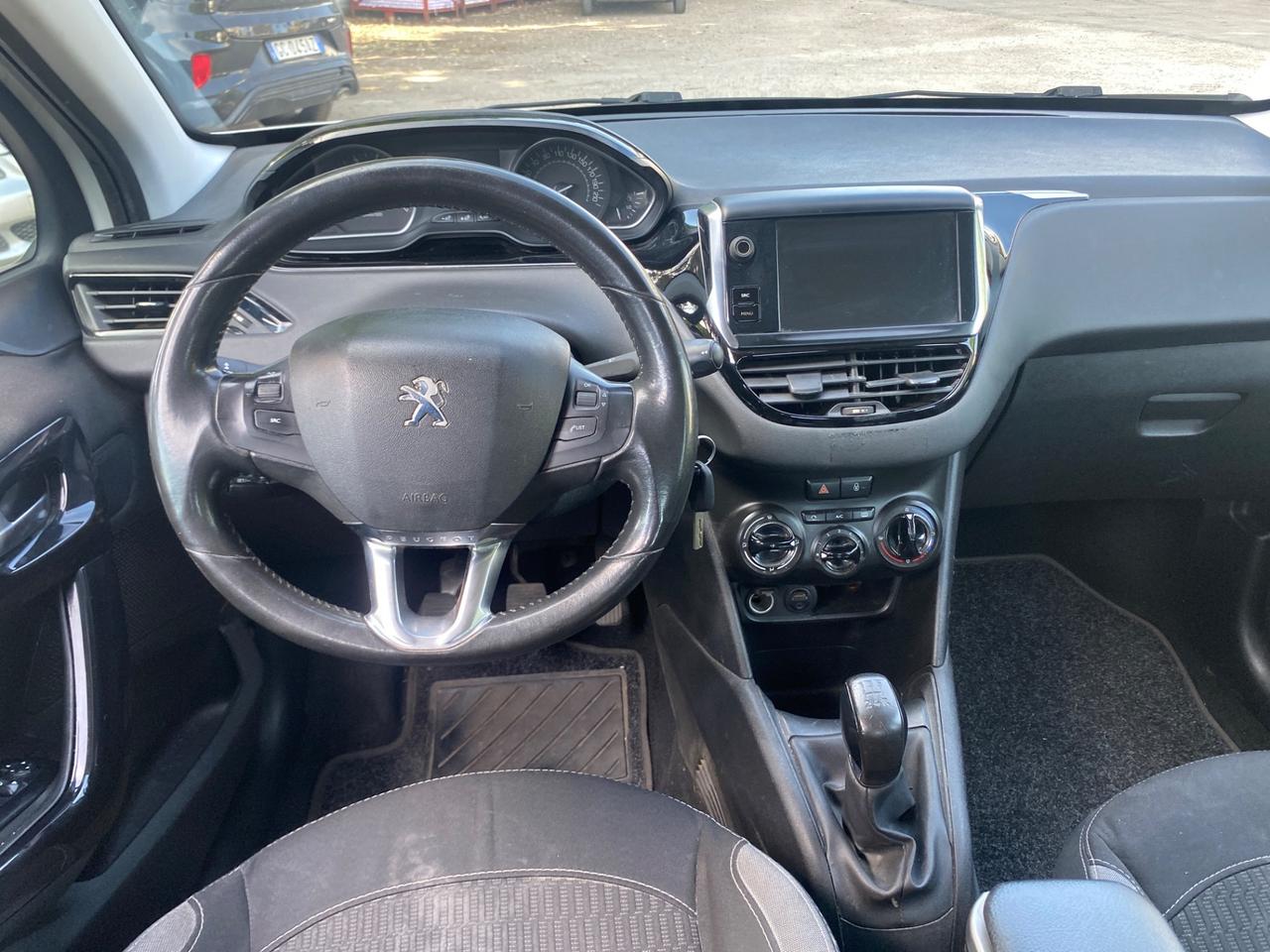 Peugeot 208 PureTech 82 5p. GPL Active