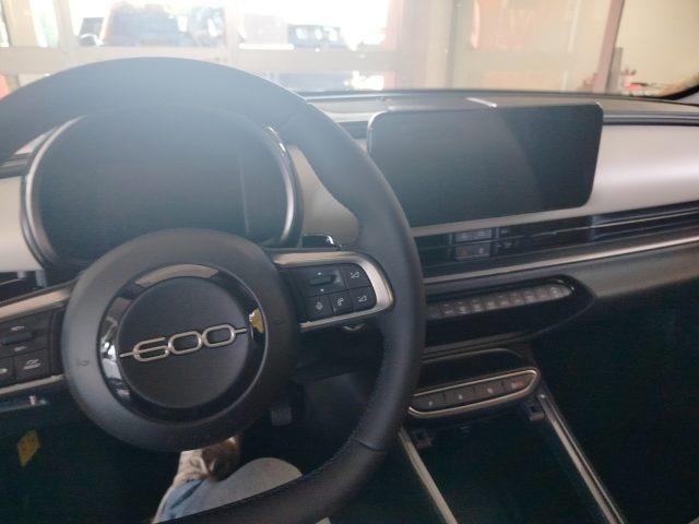FIAT 600 Hybrid 110cv DCT MHEV La Prima km0