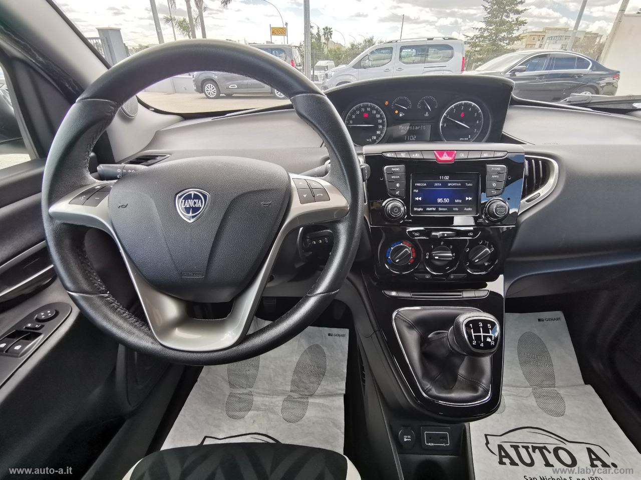 LANCIA Ypsilon 1.2 69 CV 5p. Gold