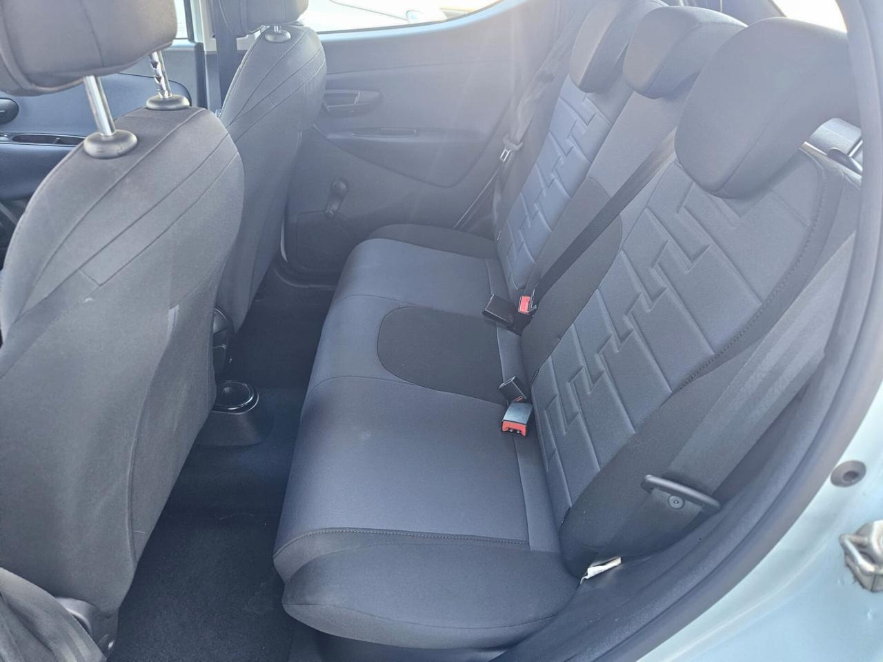 Lancia Ypsilon 1.0 FireFly 5 porte Hybrid Platino ** 13900 KM**