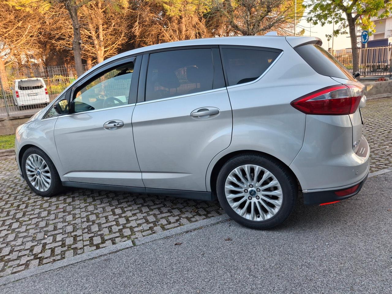 Ford C-Max 1.6 TDCi 116 CV. Titanium-TETTO PANORAMICO-