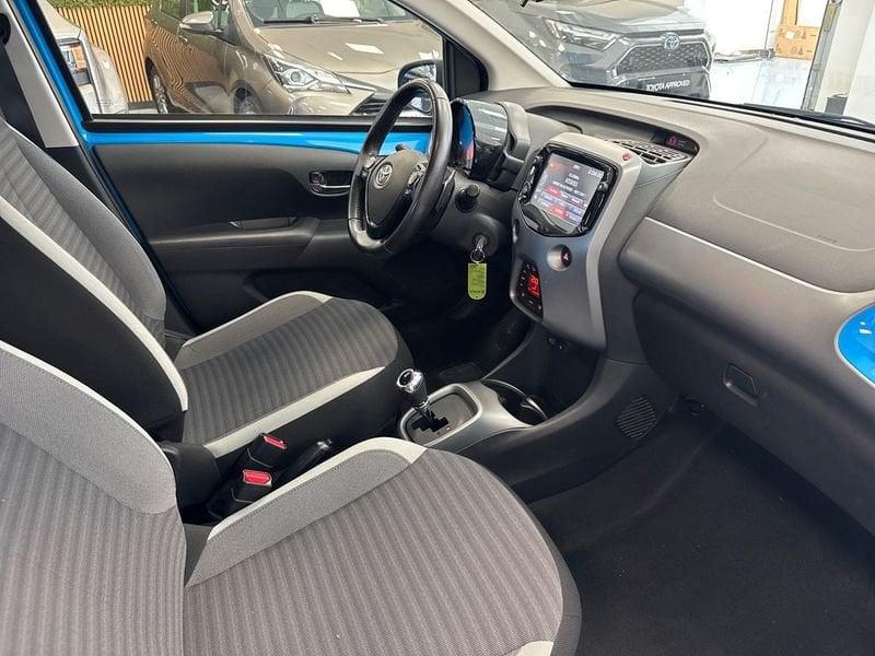 Toyota Aygo 1.0 VVT-i x-play MMT