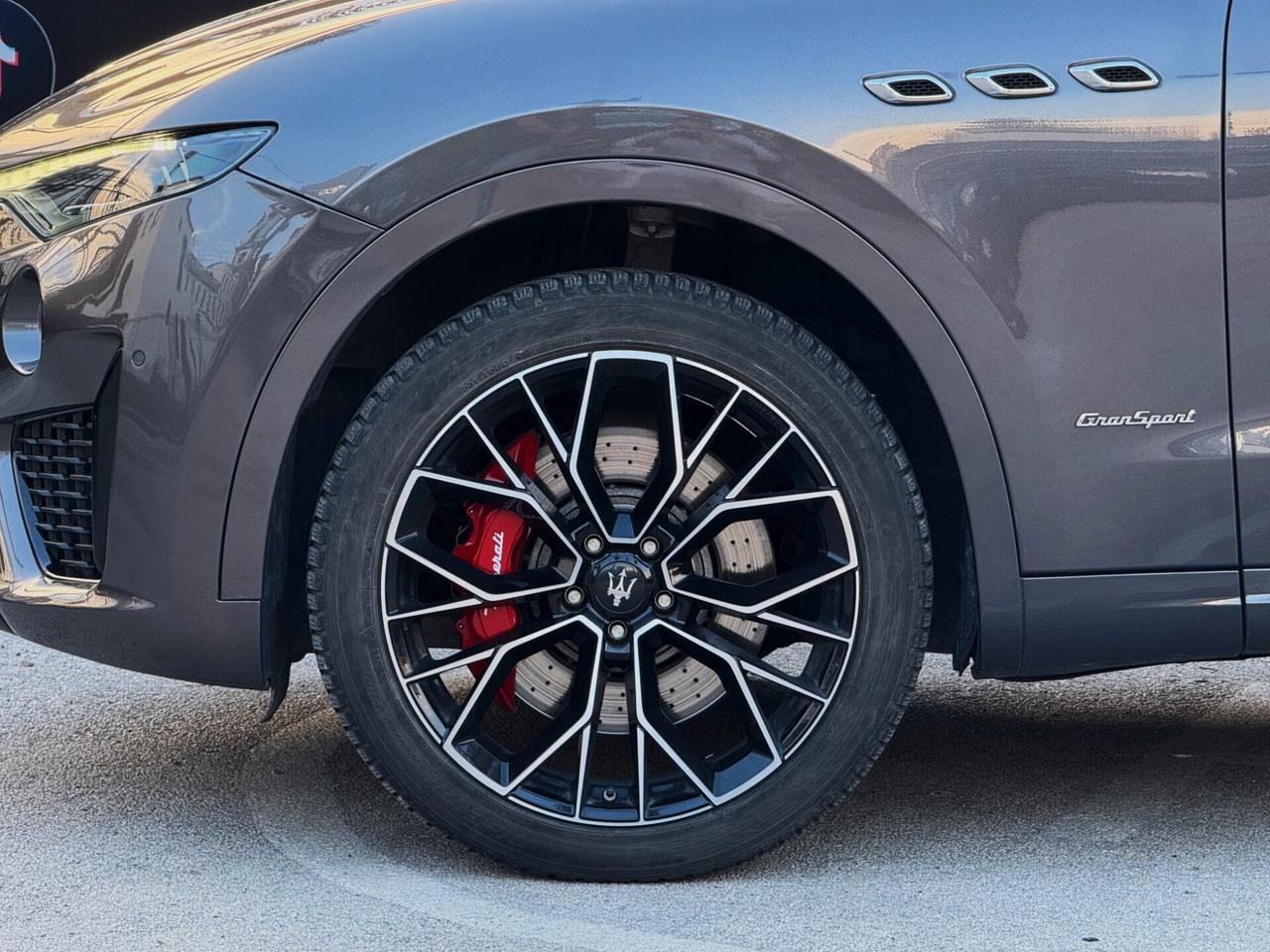 Maserati Levante 3.0 V6 Gransport 350CV Q4