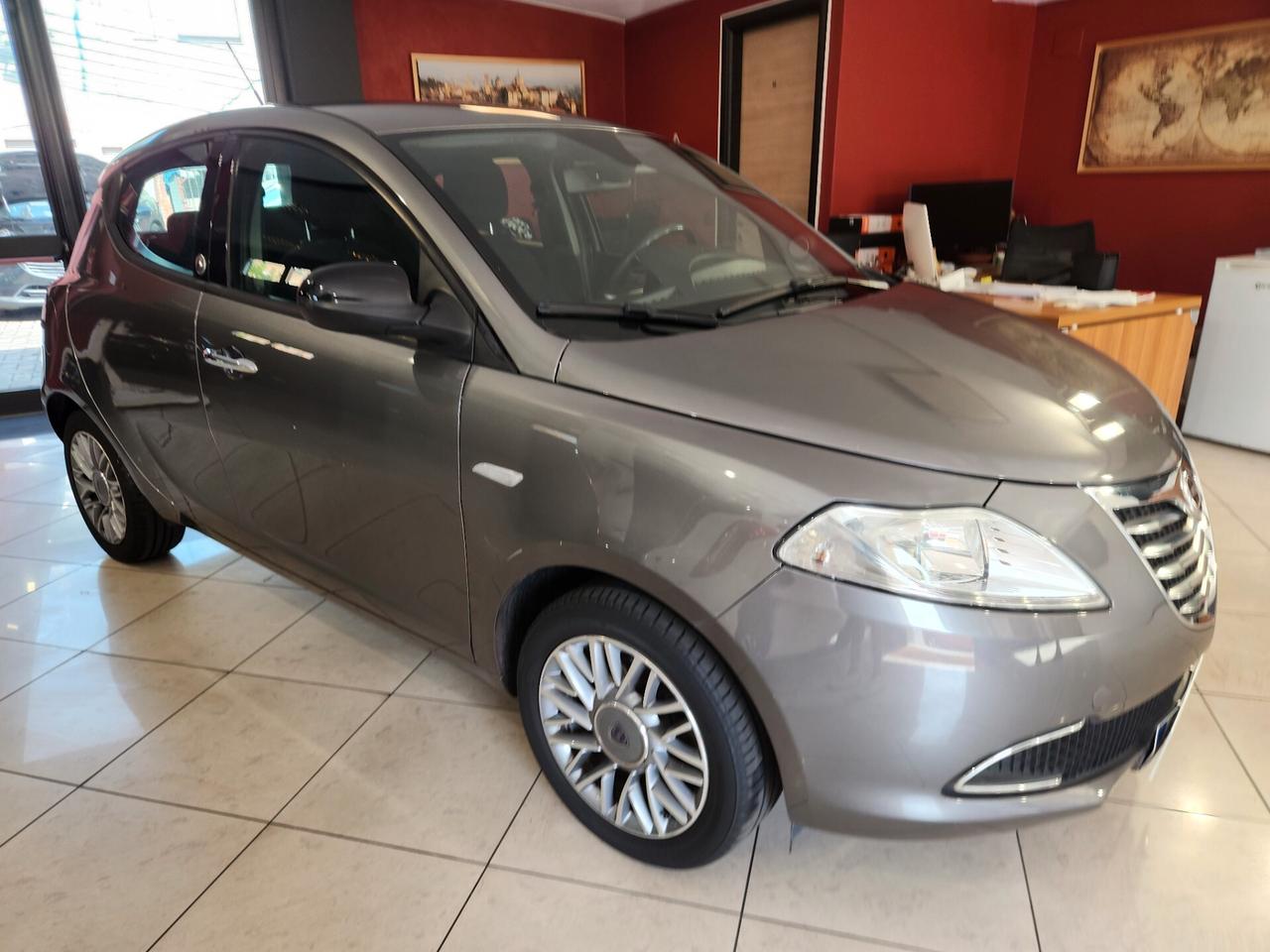 Lancia Ypsilon