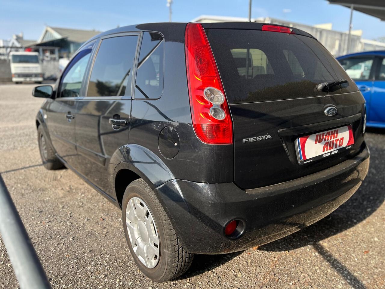 Ford Fiesta 1.2 16V 5p. Ghia
